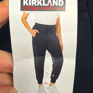 Kirkland Signature Size XS Black Active Joggers